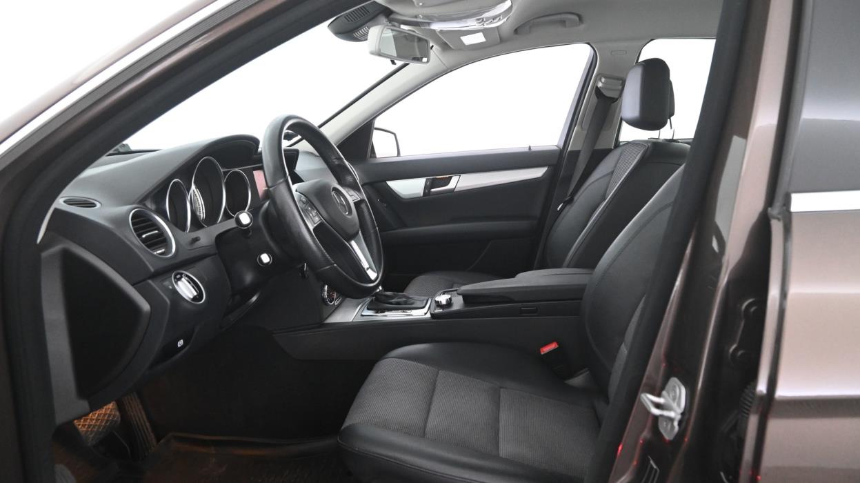 MERCEDES-BENZ C 2012