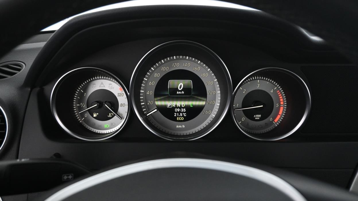 MERCEDES-BENZ C 2012