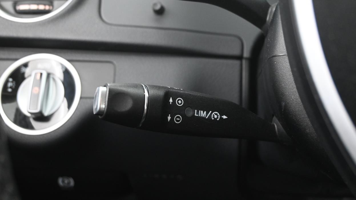 MERCEDES-BENZ C 2012