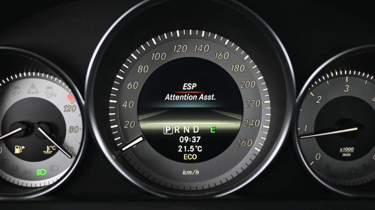 MERCEDES-BENZ C 2012