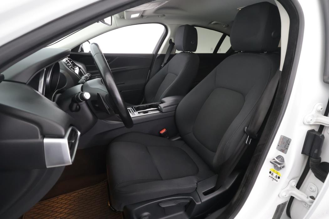 JAGUAR XE 2017