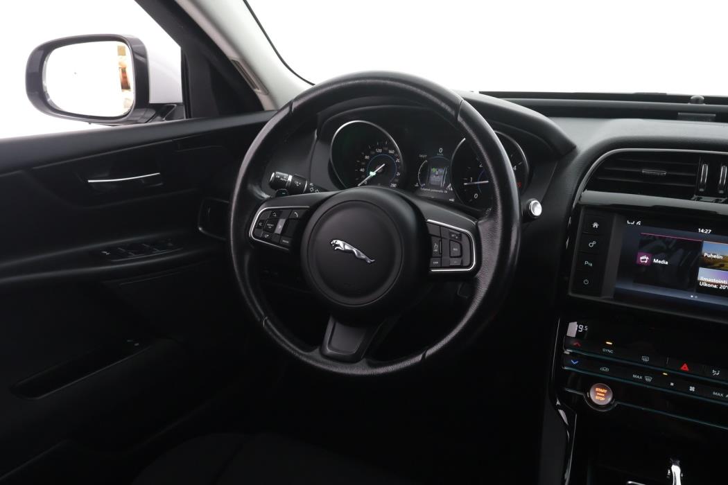JAGUAR XE 2017