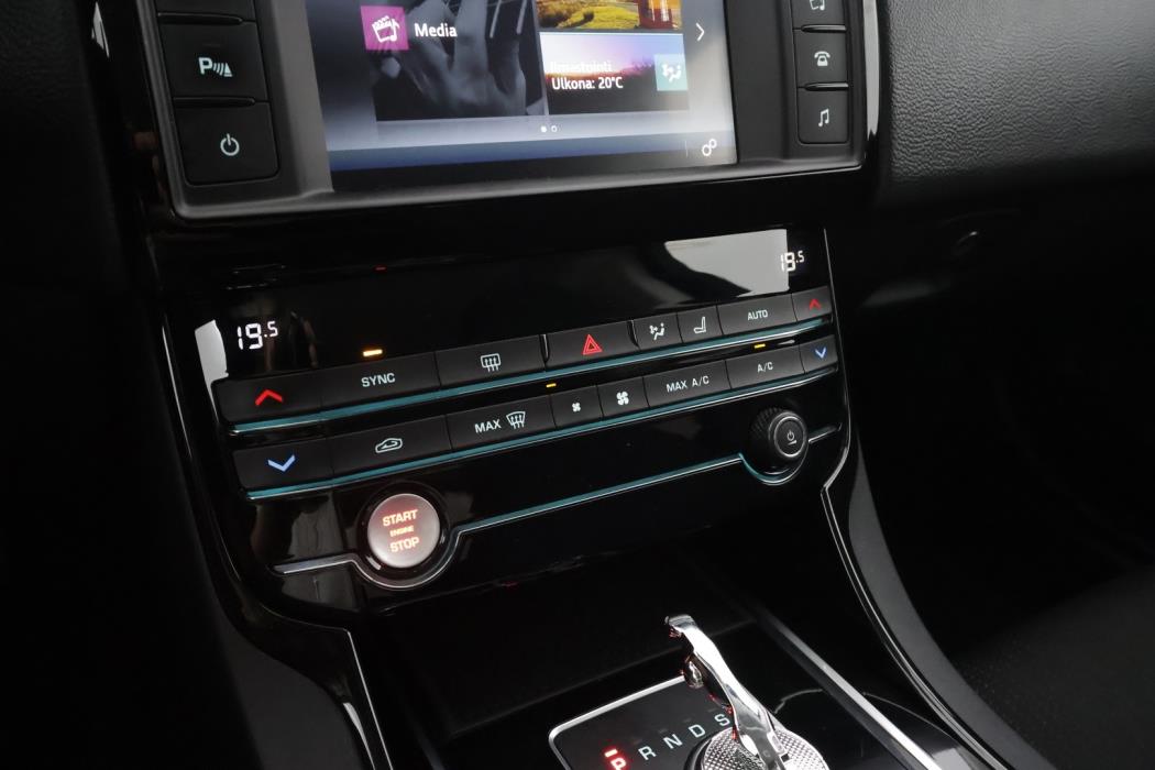 JAGUAR XE 2017