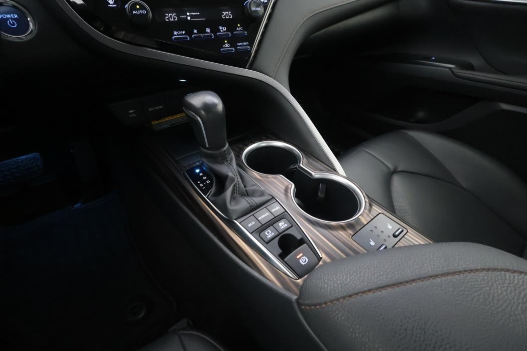 TOYOTA Camry 2019