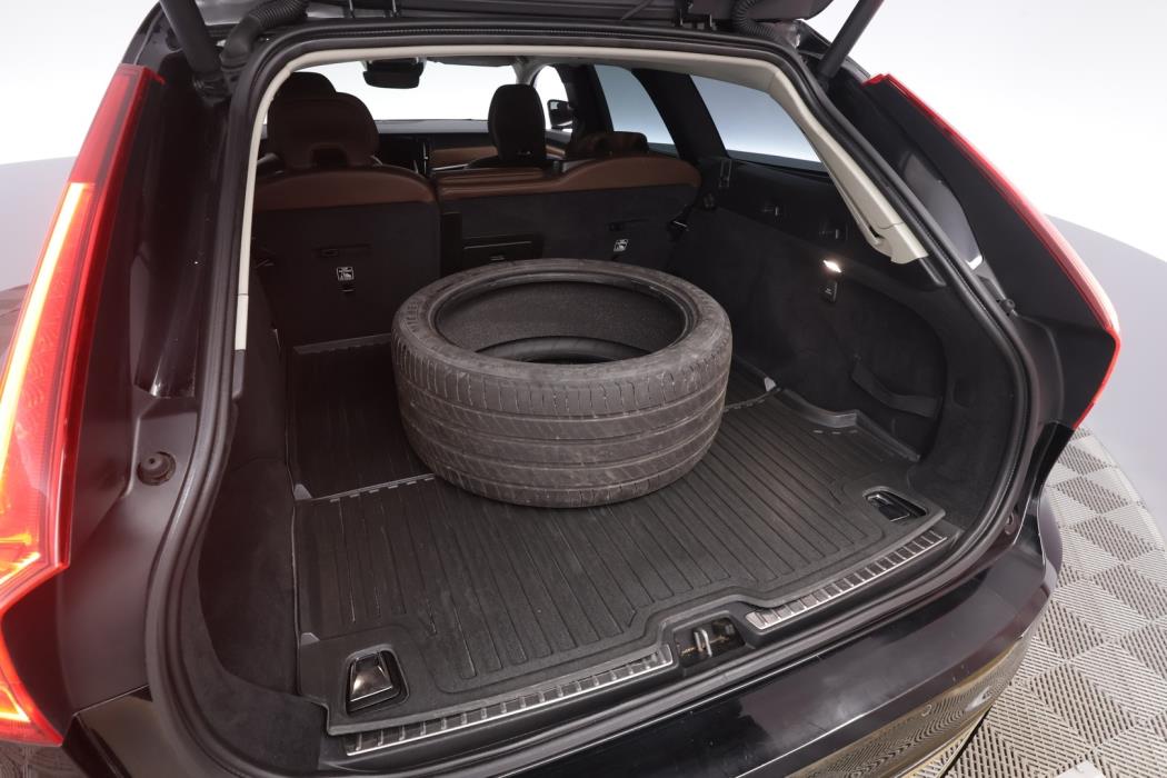VOLVO V90 2020