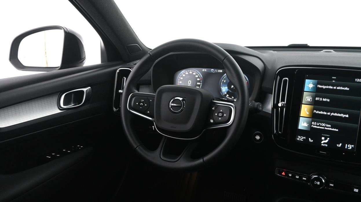 VOLVO XC40 2021