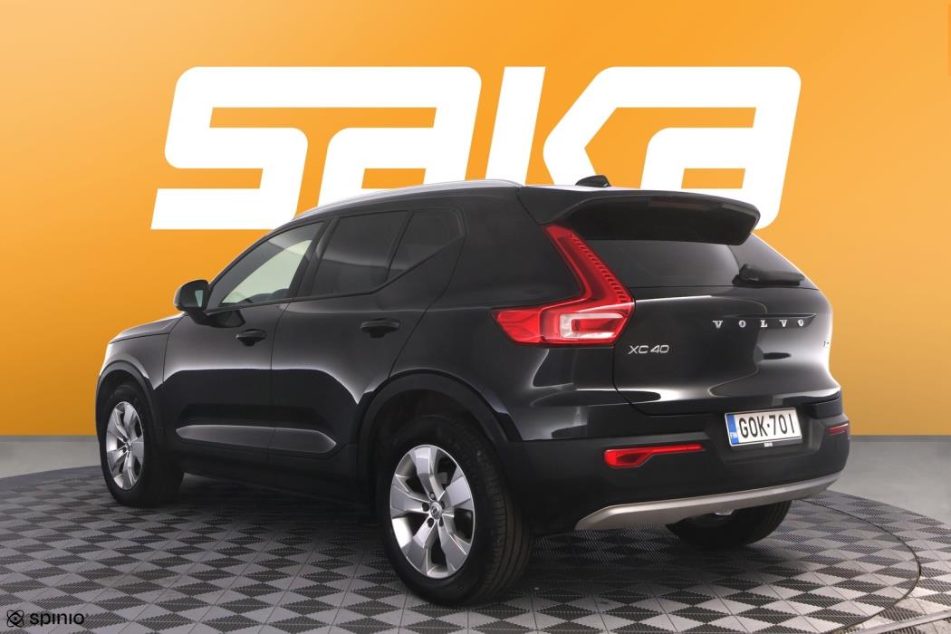 VOLVO XC40 2021