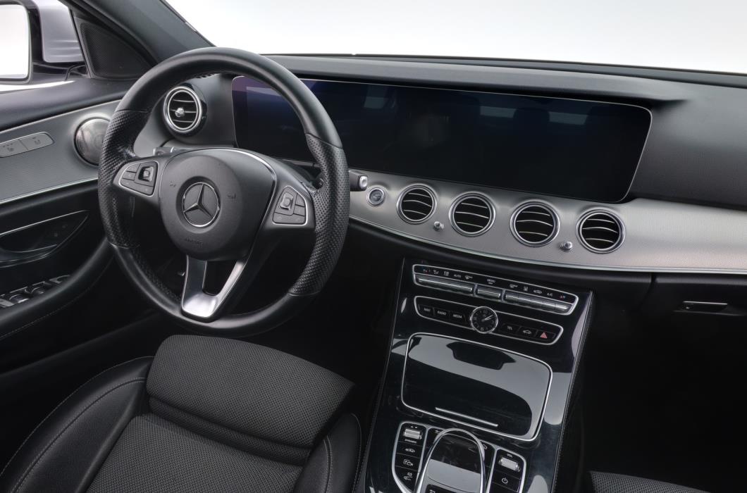 MERCEDES-BENZ E 2016