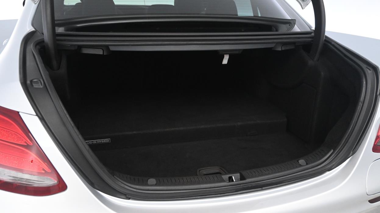 MERCEDES-BENZ E 2016