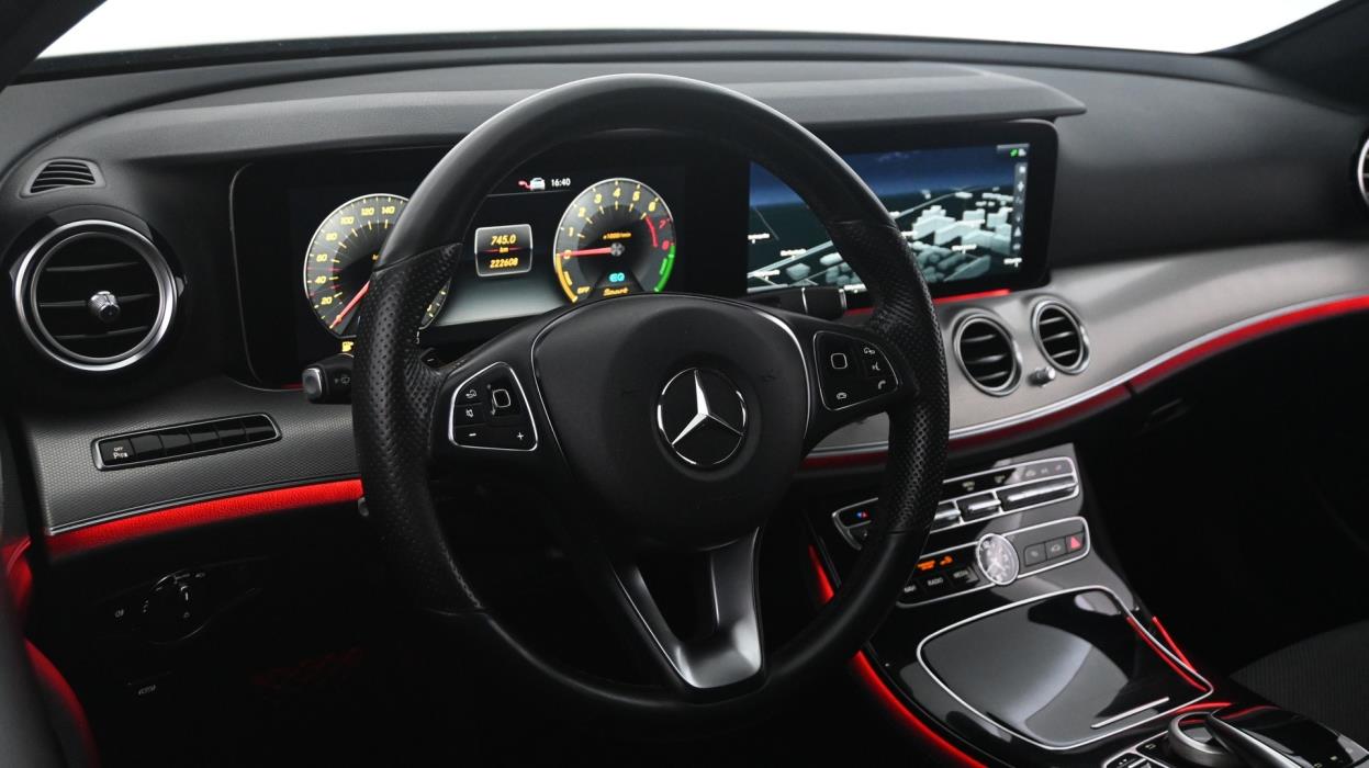 MERCEDES-BENZ E 2016