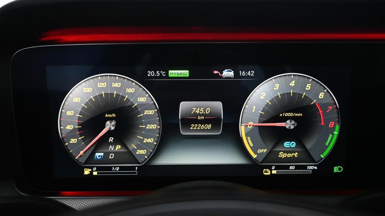 MERCEDES-BENZ E 2016