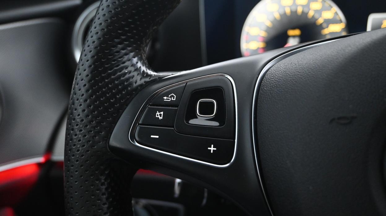 MERCEDES-BENZ E 2016