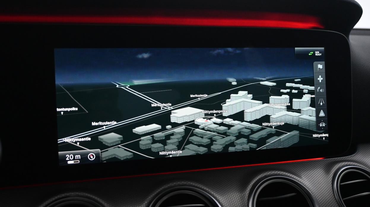 MERCEDES-BENZ E 2016