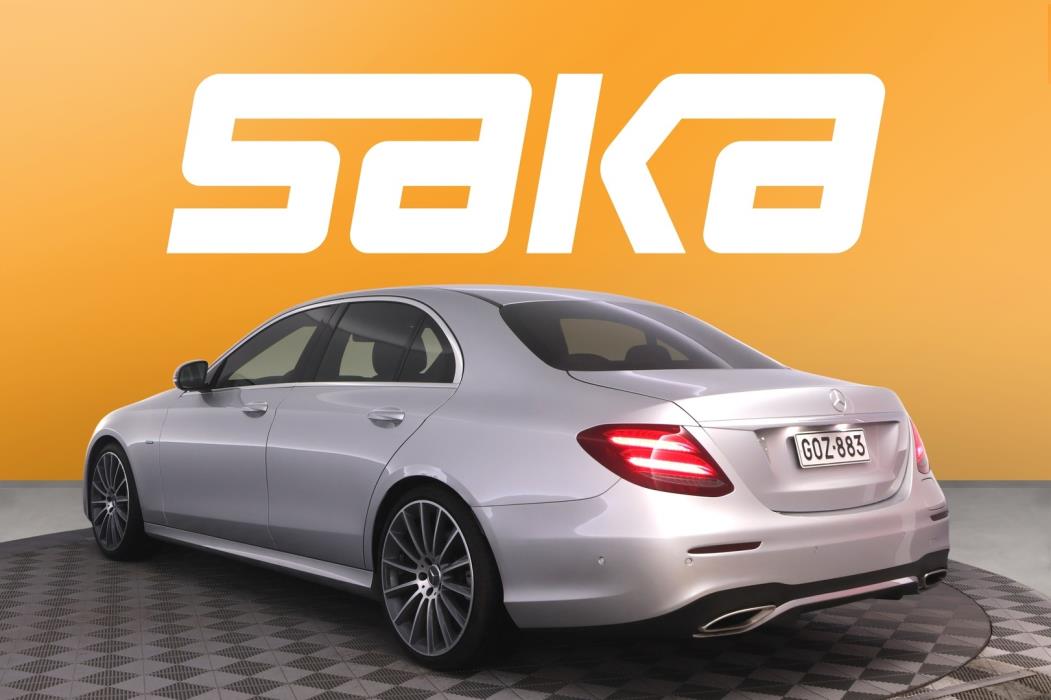 MERCEDES-BENZ E 2016