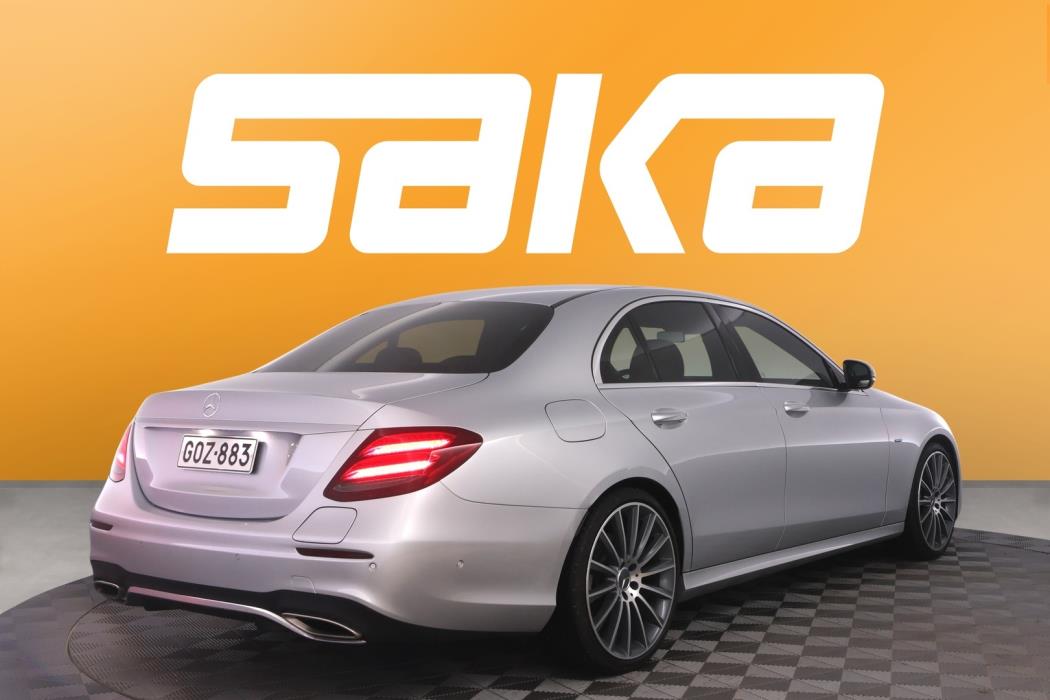 MERCEDES-BENZ E 2016