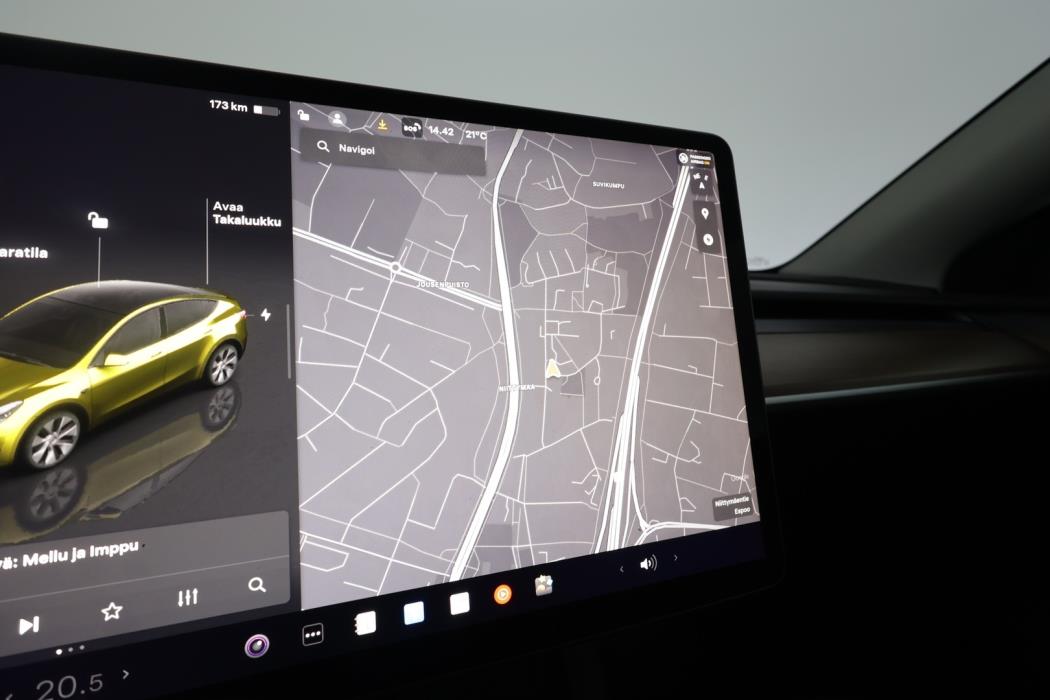 TESLA Model Y 2023