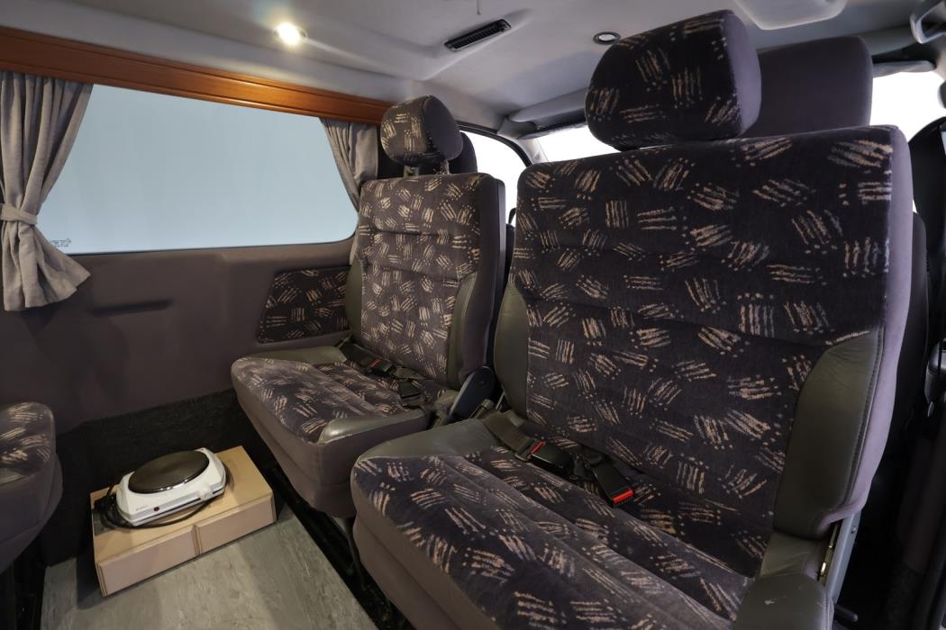 TOYOTA Hiace 2008