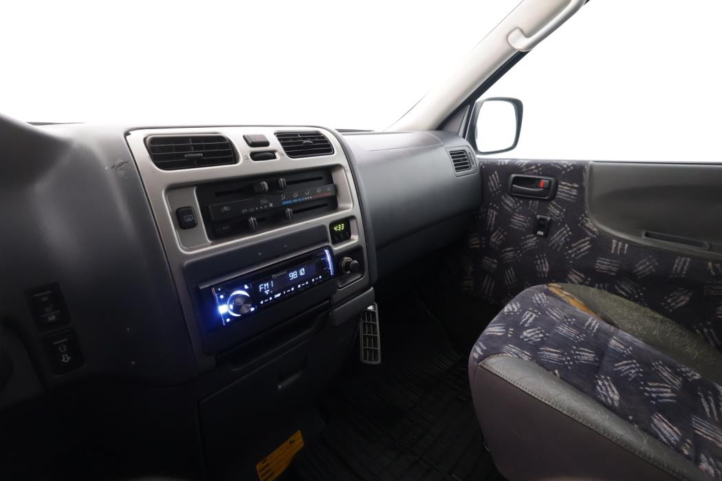 TOYOTA Hiace 2008