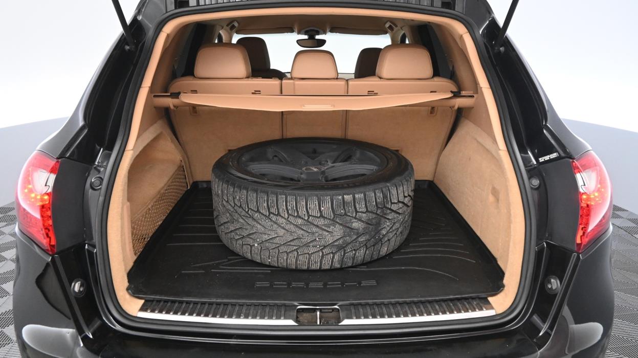 PORSCHE Cayenne 2011