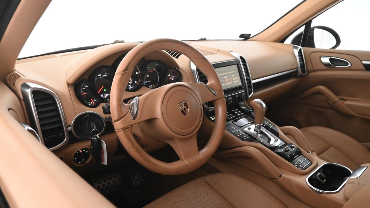 PORSCHE Cayenne 2011