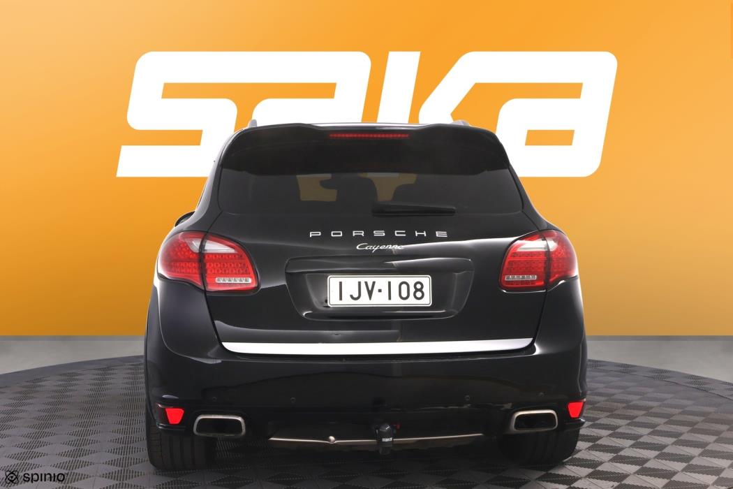 PORSCHE Cayenne 2011