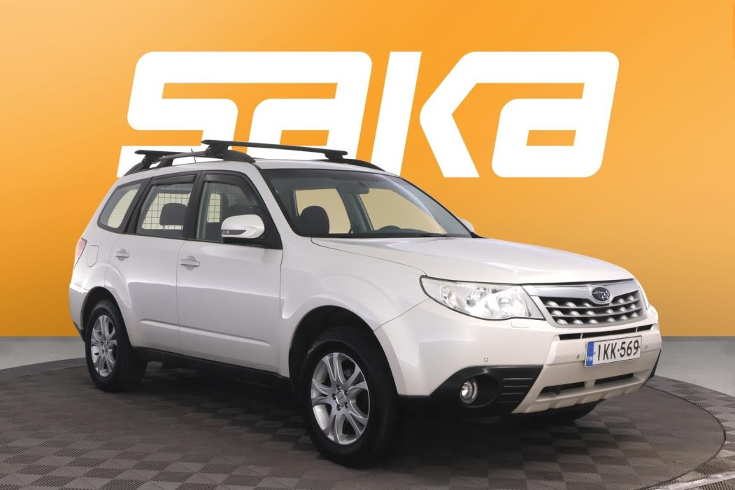 SUBARU Forester 2011
