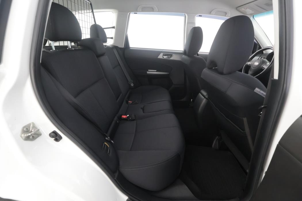 SUBARU Forester 2011