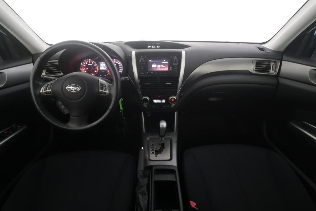 SUBARU Forester 2011