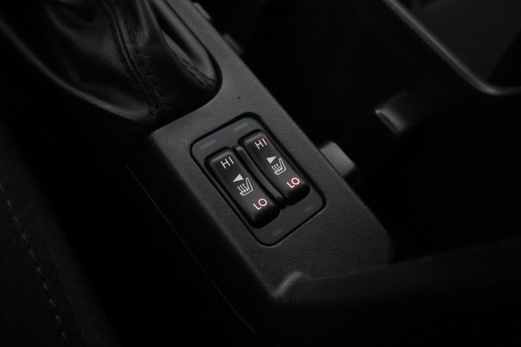 SUBARU Forester 2011