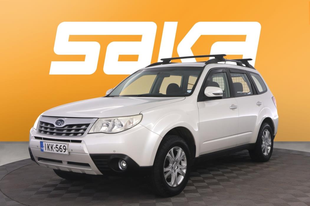 SUBARU Forester 2011
