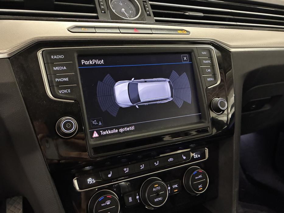 VOLKSWAGEN Passat 2017