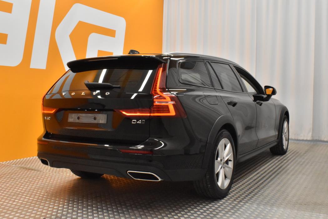 VOLVO V60 Cross Country 2020