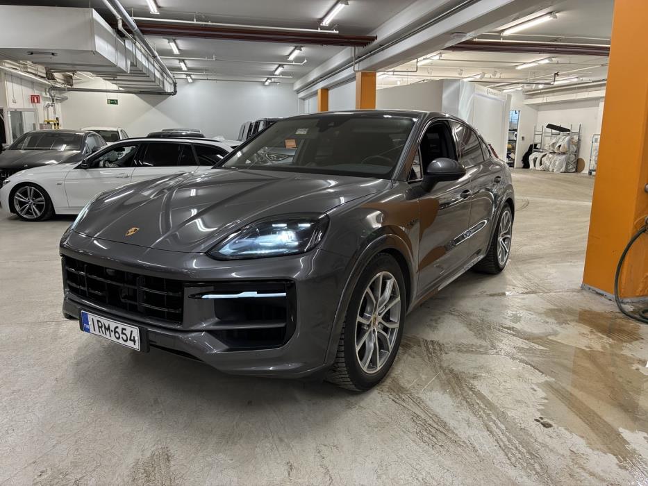 PORSCHE Cayenne 2024