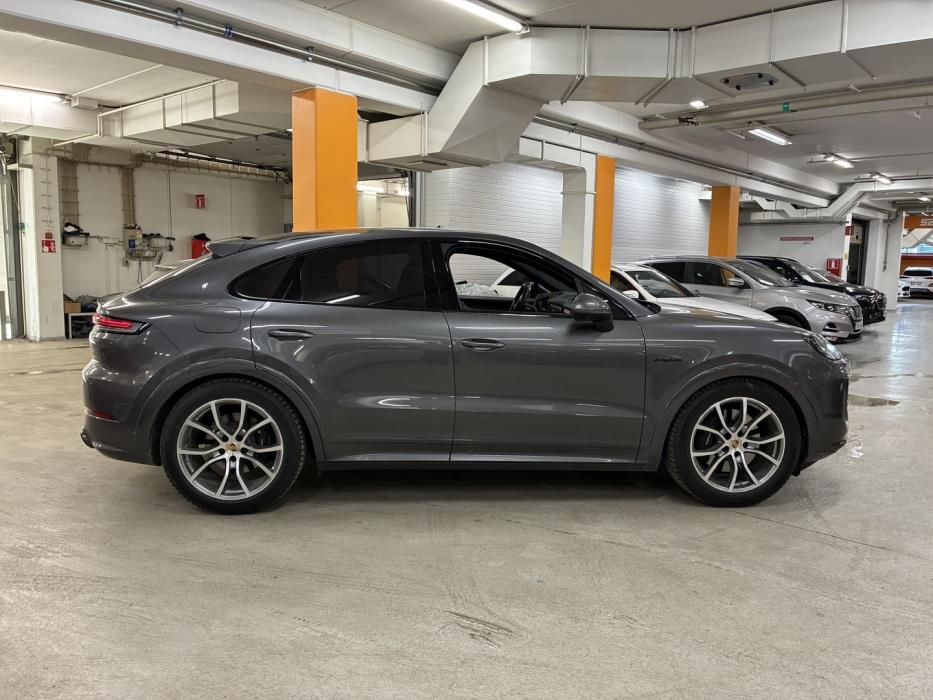 PORSCHE Cayenne 2024