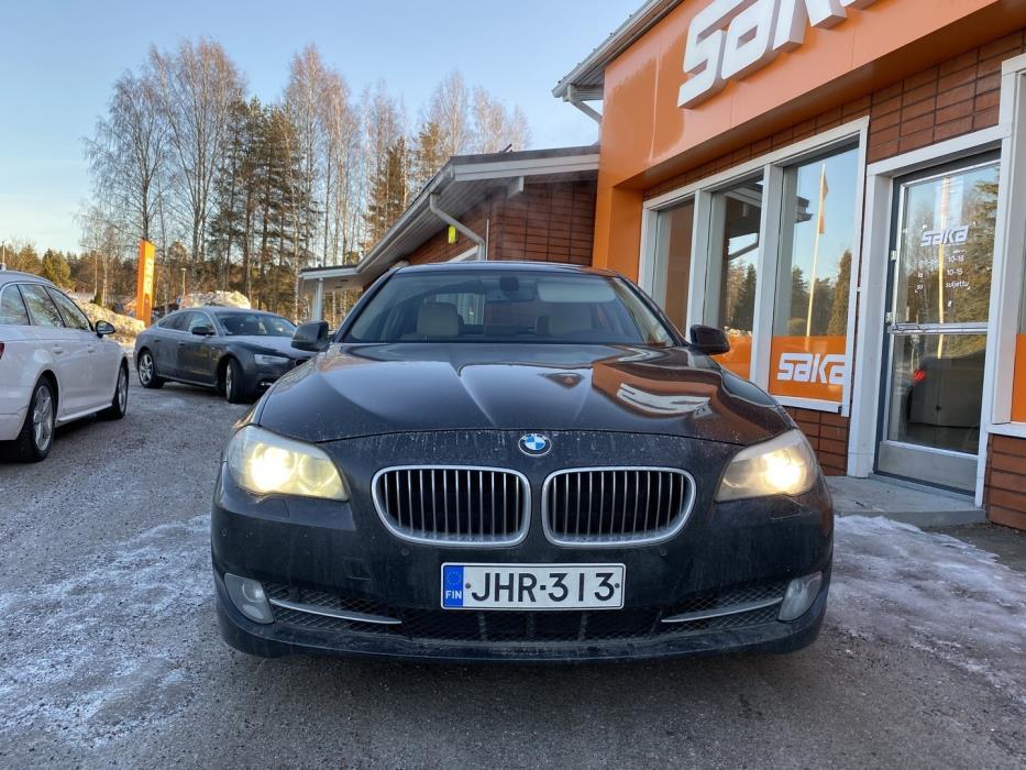 BMW 523 2011