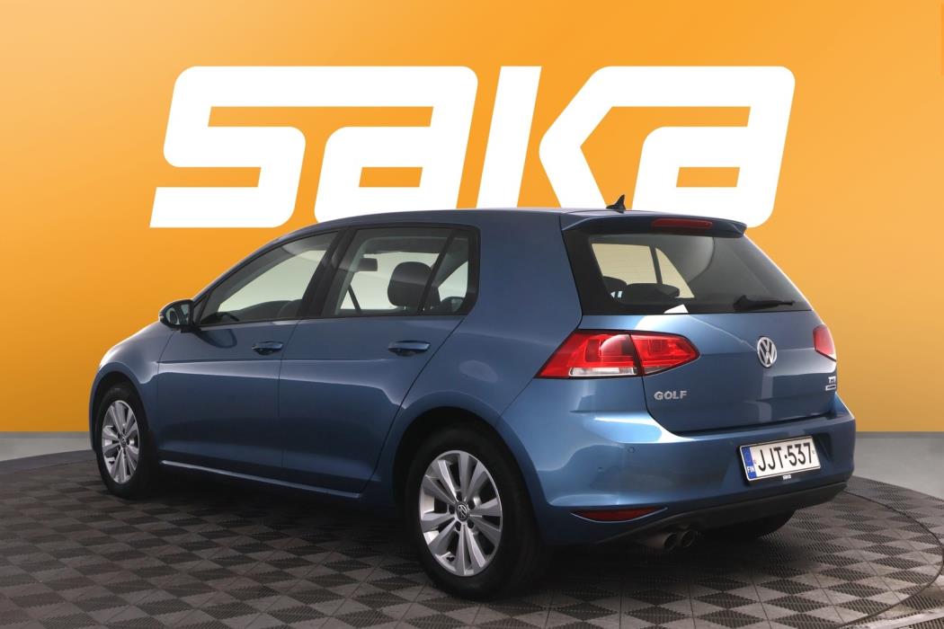 VOLKSWAGEN Golf 2015
