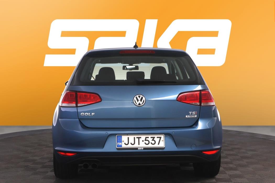 VOLKSWAGEN Golf 2015
