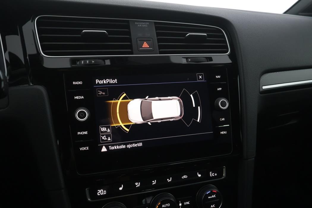 VOLKSWAGEN Golf 2018