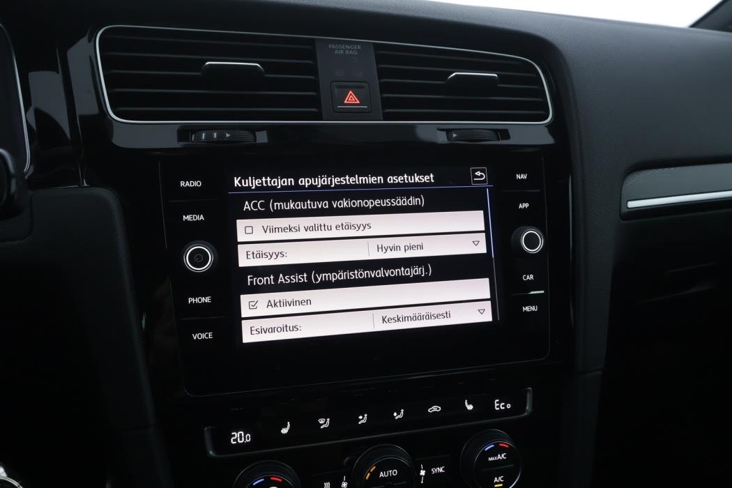VOLKSWAGEN Golf 2018