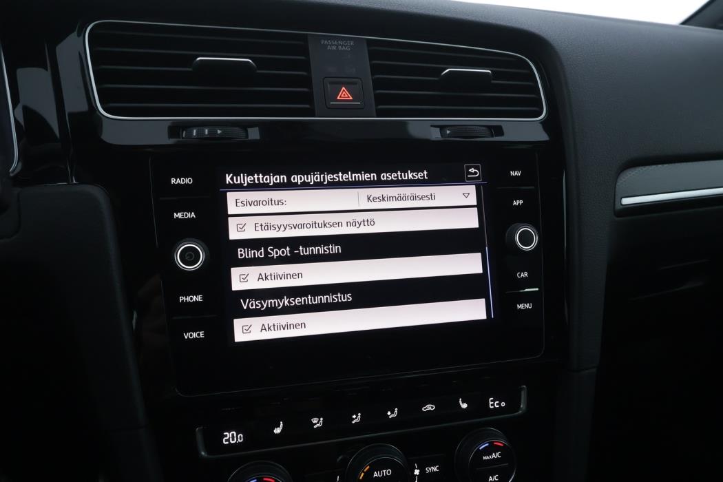 VOLKSWAGEN Golf 2018