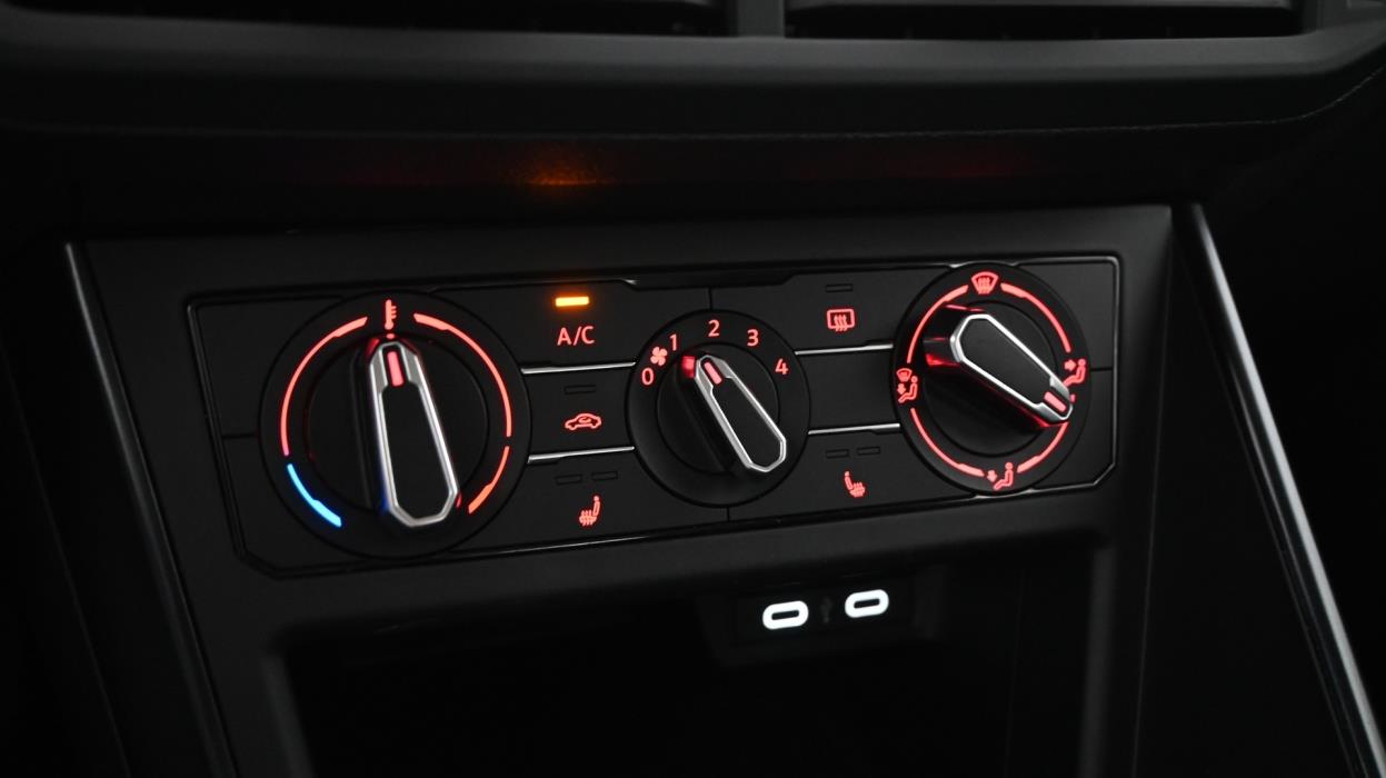 VOLKSWAGEN Polo 2020