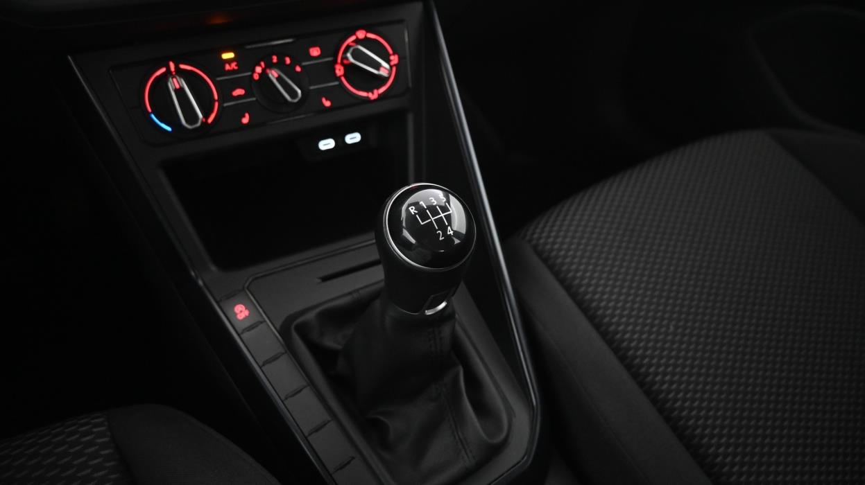 VOLKSWAGEN Polo 2020