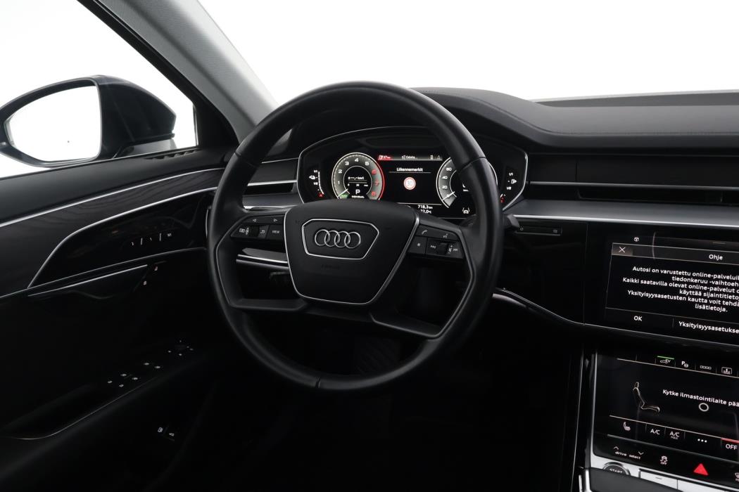 AUDI A8 2021