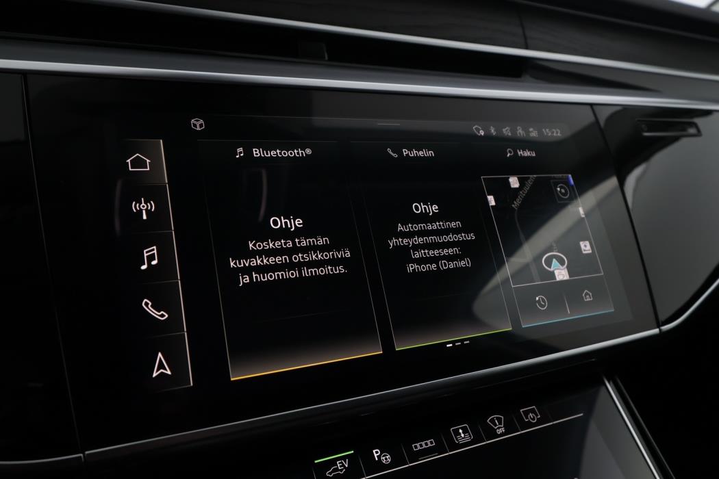 AUDI A8 2021