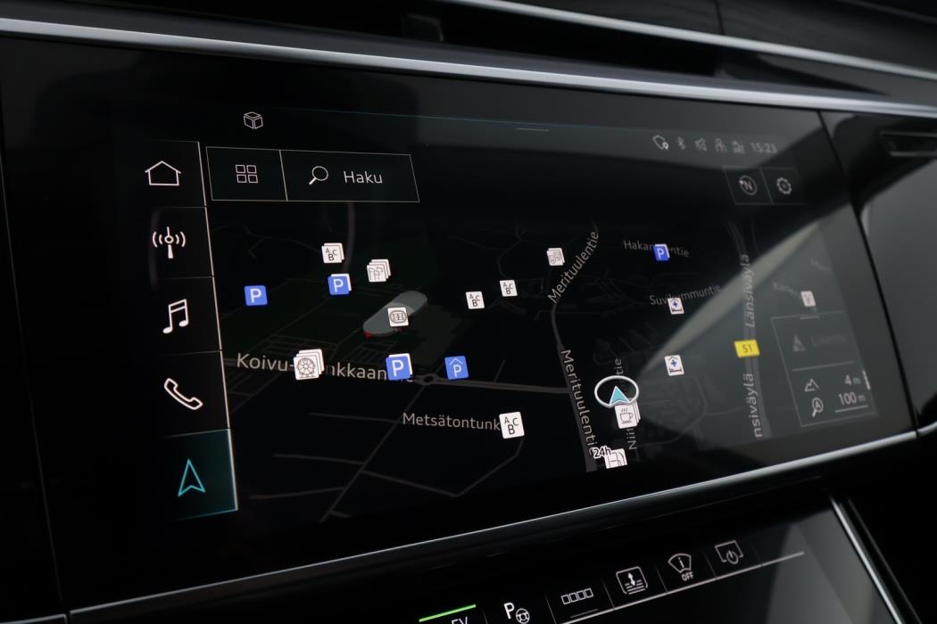 AUDI A8 2021