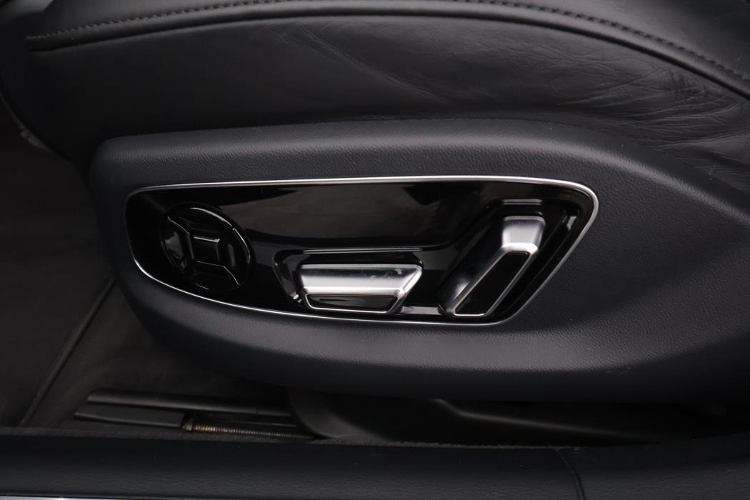 AUDI A8 2021