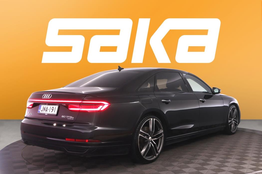 AUDI A8 2021