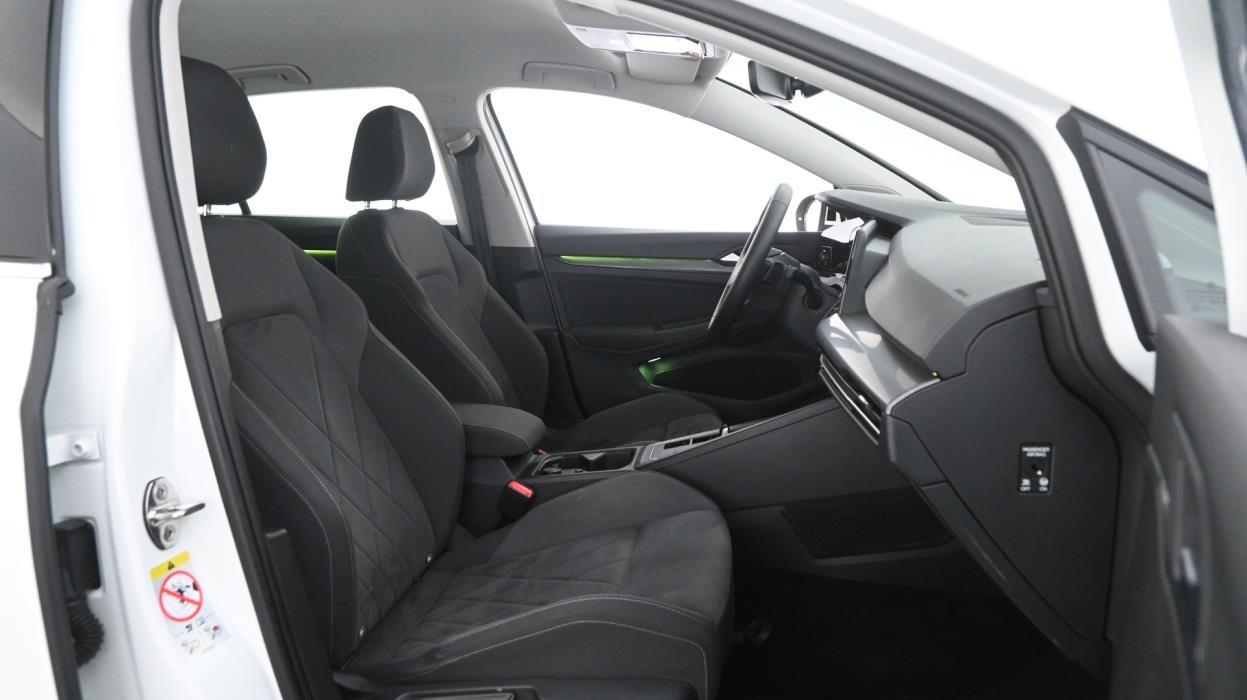 VOLKSWAGEN Golf 2021