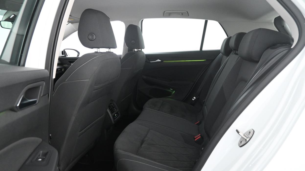 VOLKSWAGEN Golf 2021