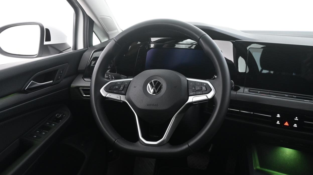 VOLKSWAGEN Golf 2021